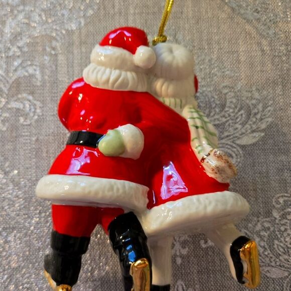 🎄🛍❤️LENOX ICE SKATING SANTA & MRS. CLAUS CHRISTMAS TREE ORNAMENT GOLD in BOX - Picture 3 of 11